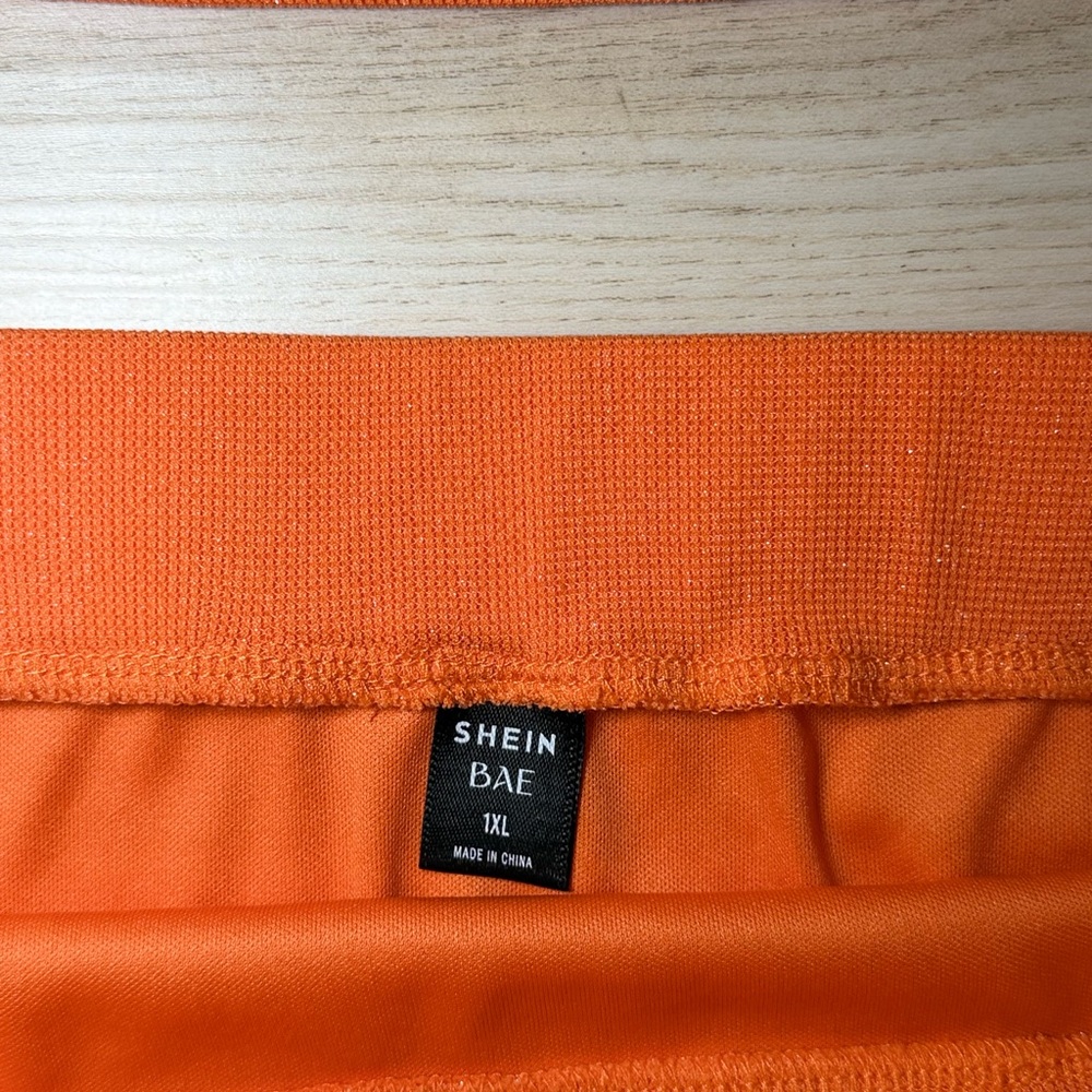 SHEIN BAE Orange Ruched 2 Piece Skirt Set Plus Size 1XL - Picture 4 of 6